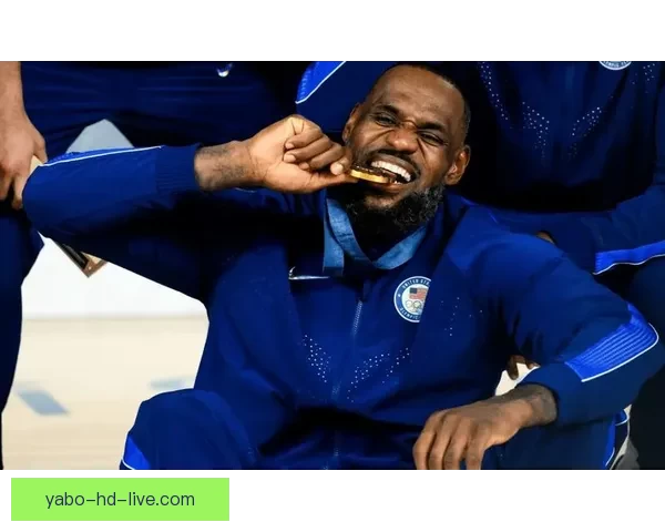 詹姆斯对魔术历史出场王纪念鞋 1612数字见证辉煌里程碑